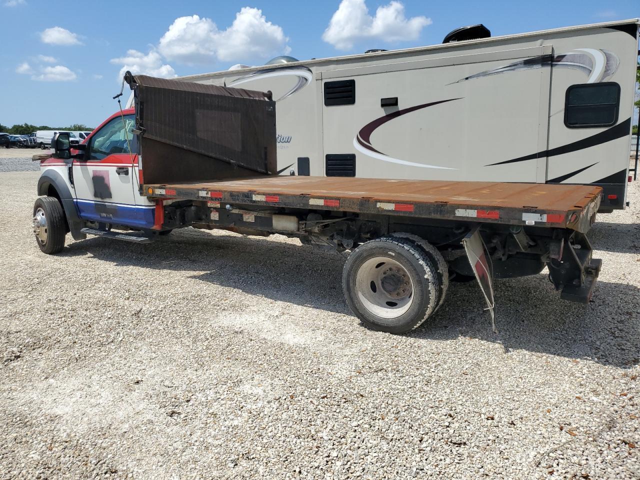 2019 Ford F550 Super Duty - Image 2