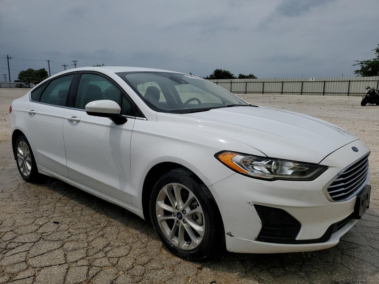 2020 Ford Fusion Se - Фото 4