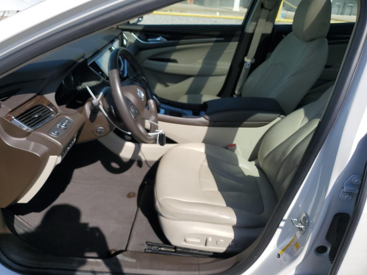 2018 Buick Lacrosse Premium - Image 7