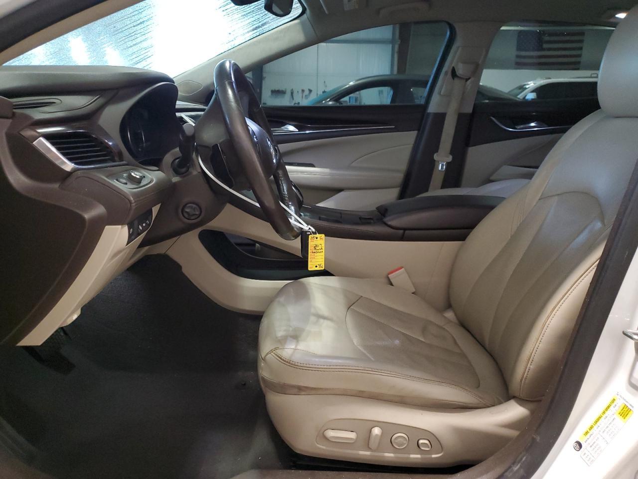 2017 Buick Lacrosse Premium - Image 7