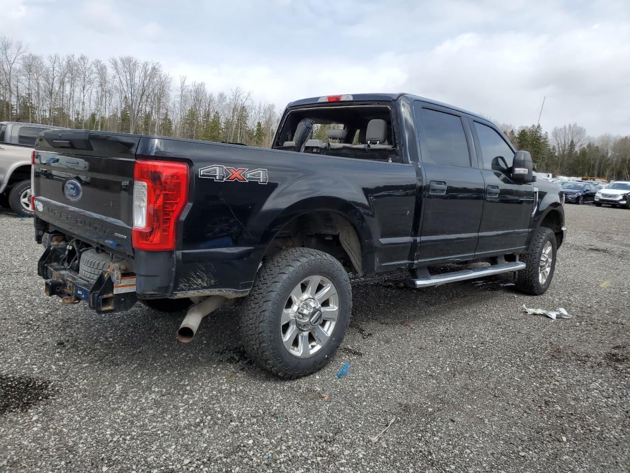 2017 Ford F250 Super Duty - Фото 3