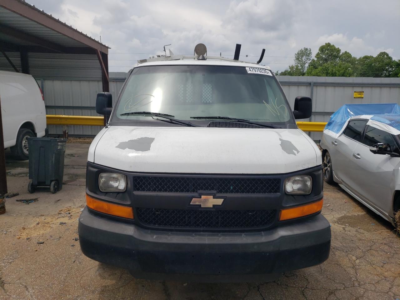 2013 Chevrolet Express G2500 - Image 5