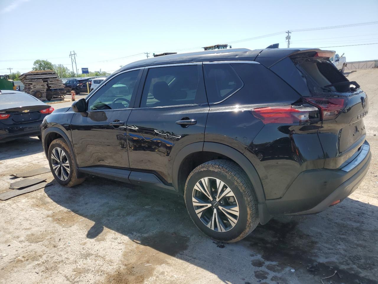 2023 Nissan Rogue Sv - Image 2
