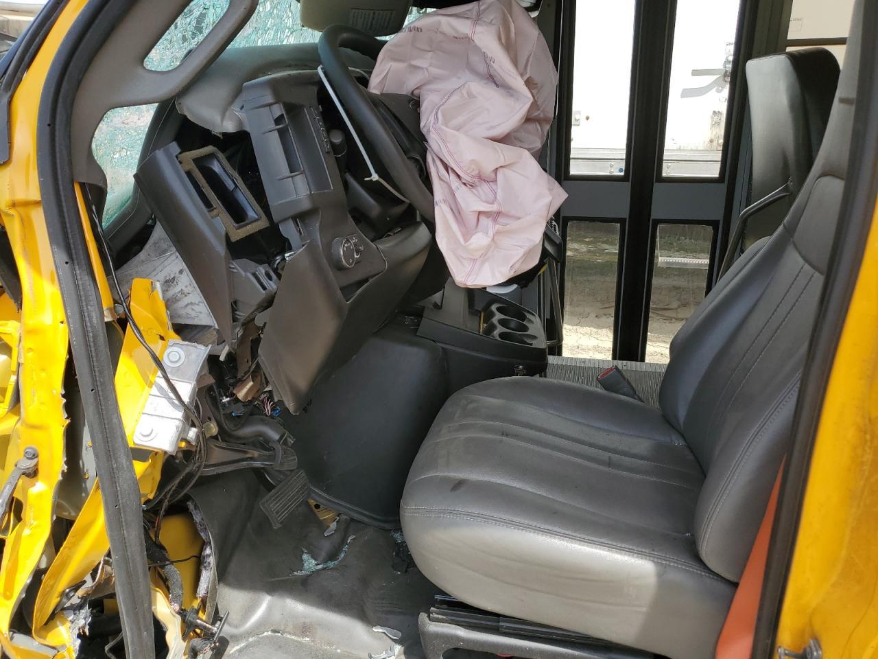 2021 Chevrolet Express G3500 - Фото 7