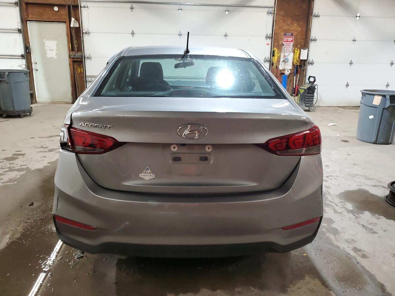 2021 Hyundai Accent Se - Фото 6