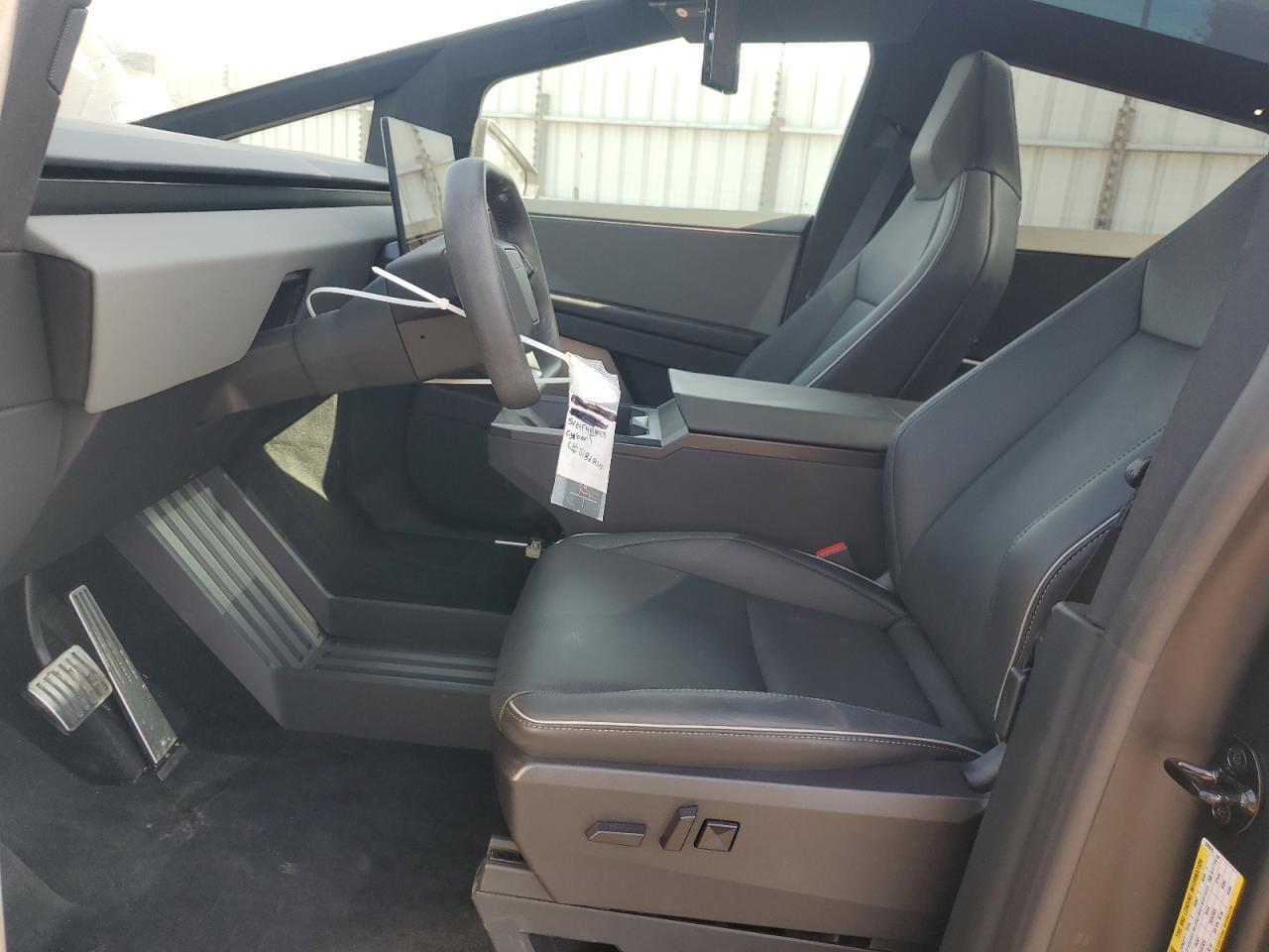 2024 Tesla Cybertruck - Фото 7