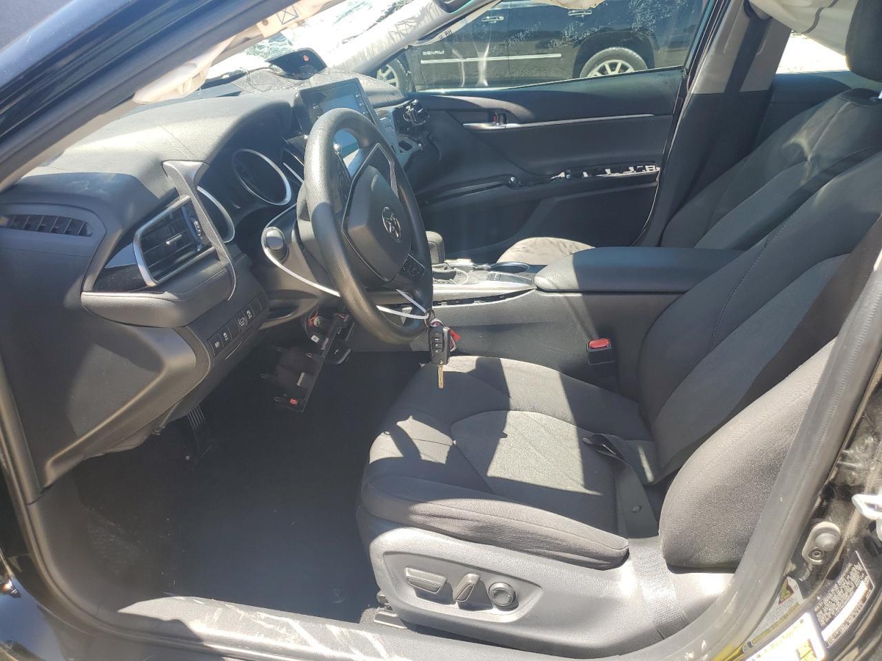 2022 Toyota Camry Le - Image 7