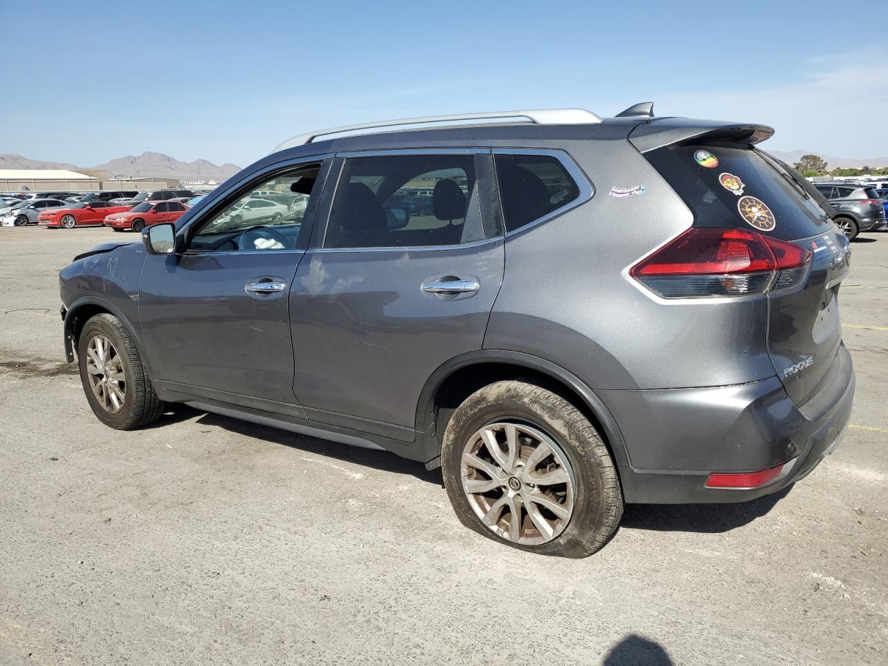 2019 Nissan Rogue S - Фото 2