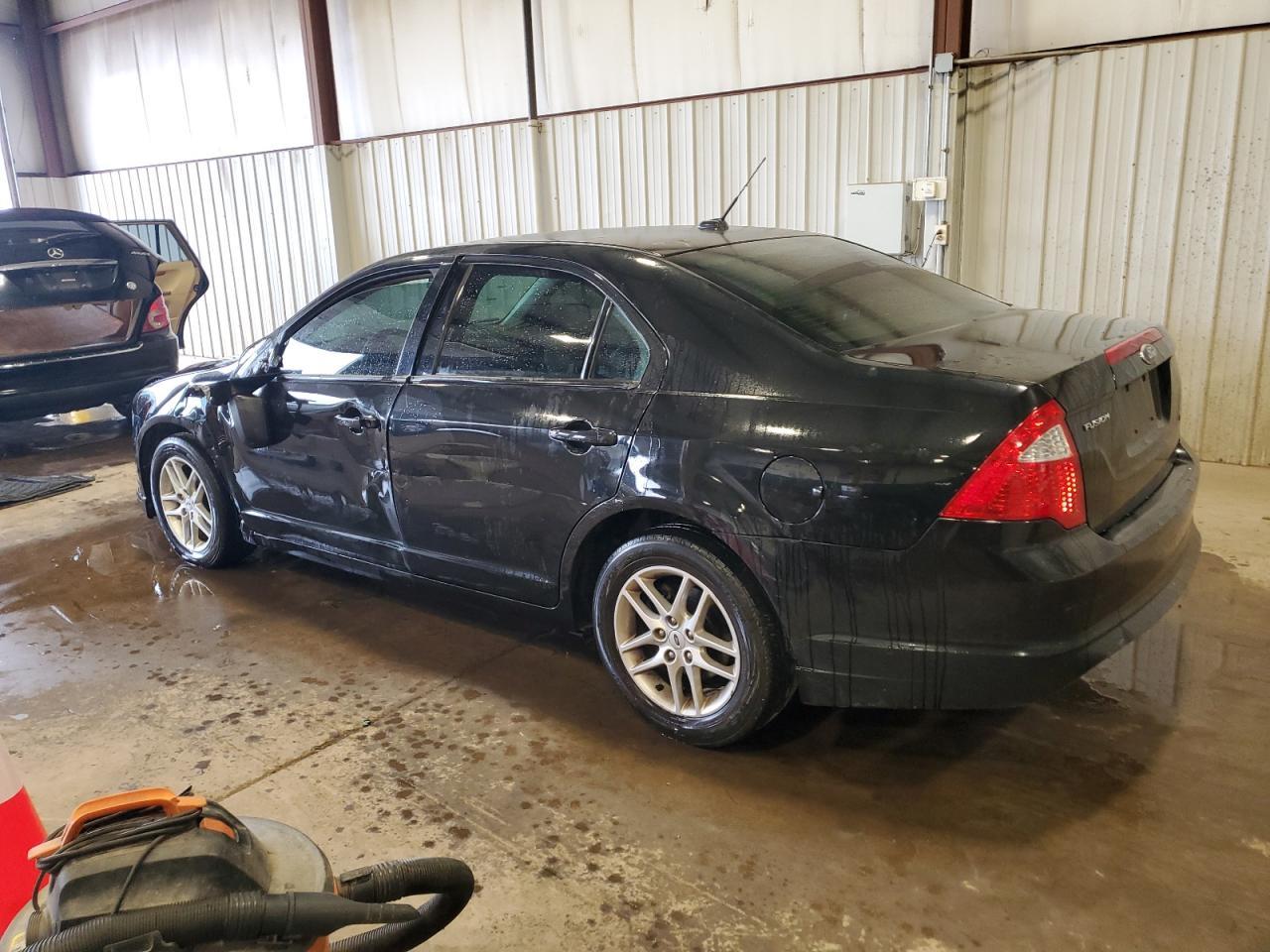 2012 Ford Fusion S - Фото 2