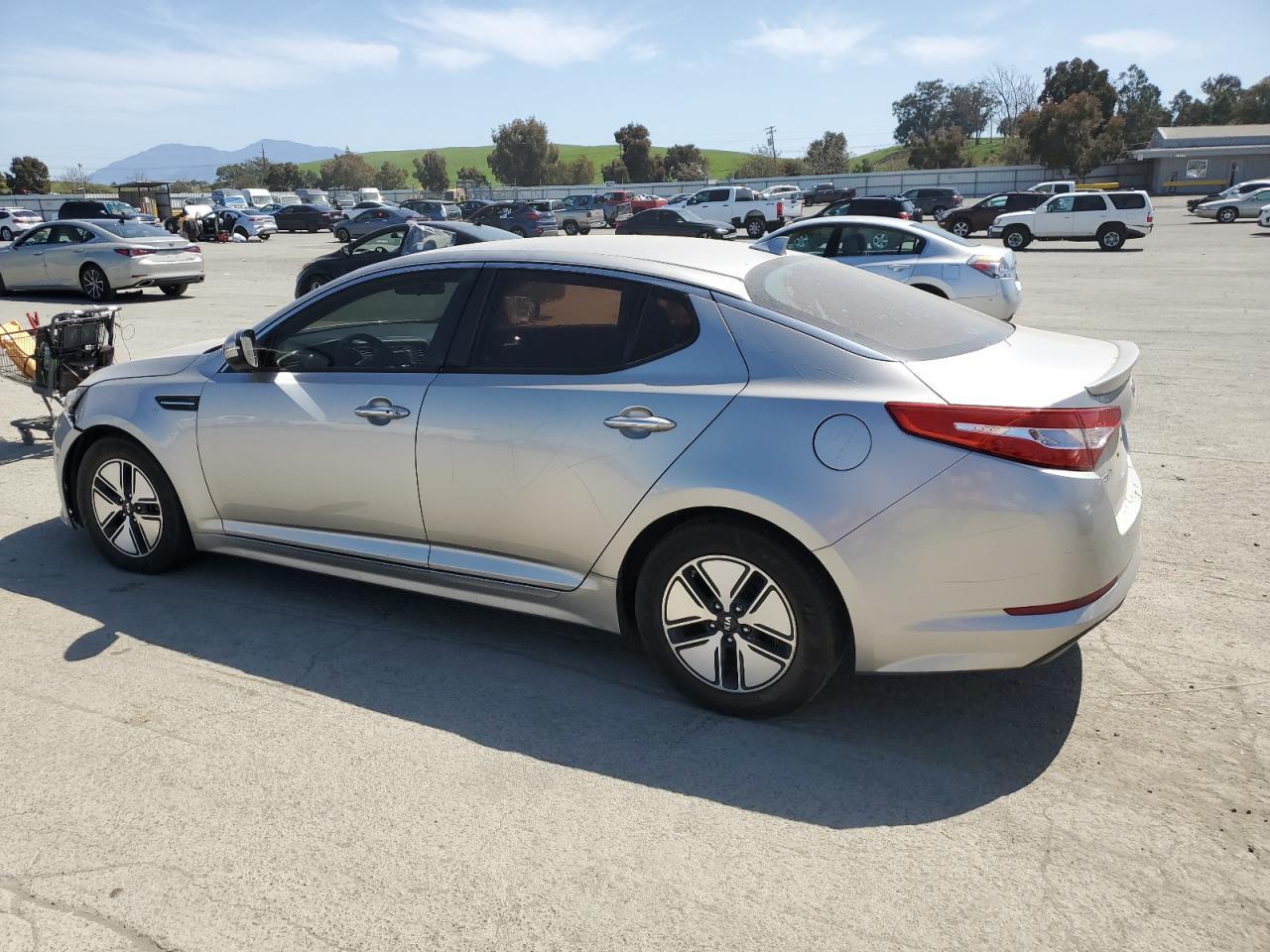 2011 Kia Optima Hybrid - Image 2