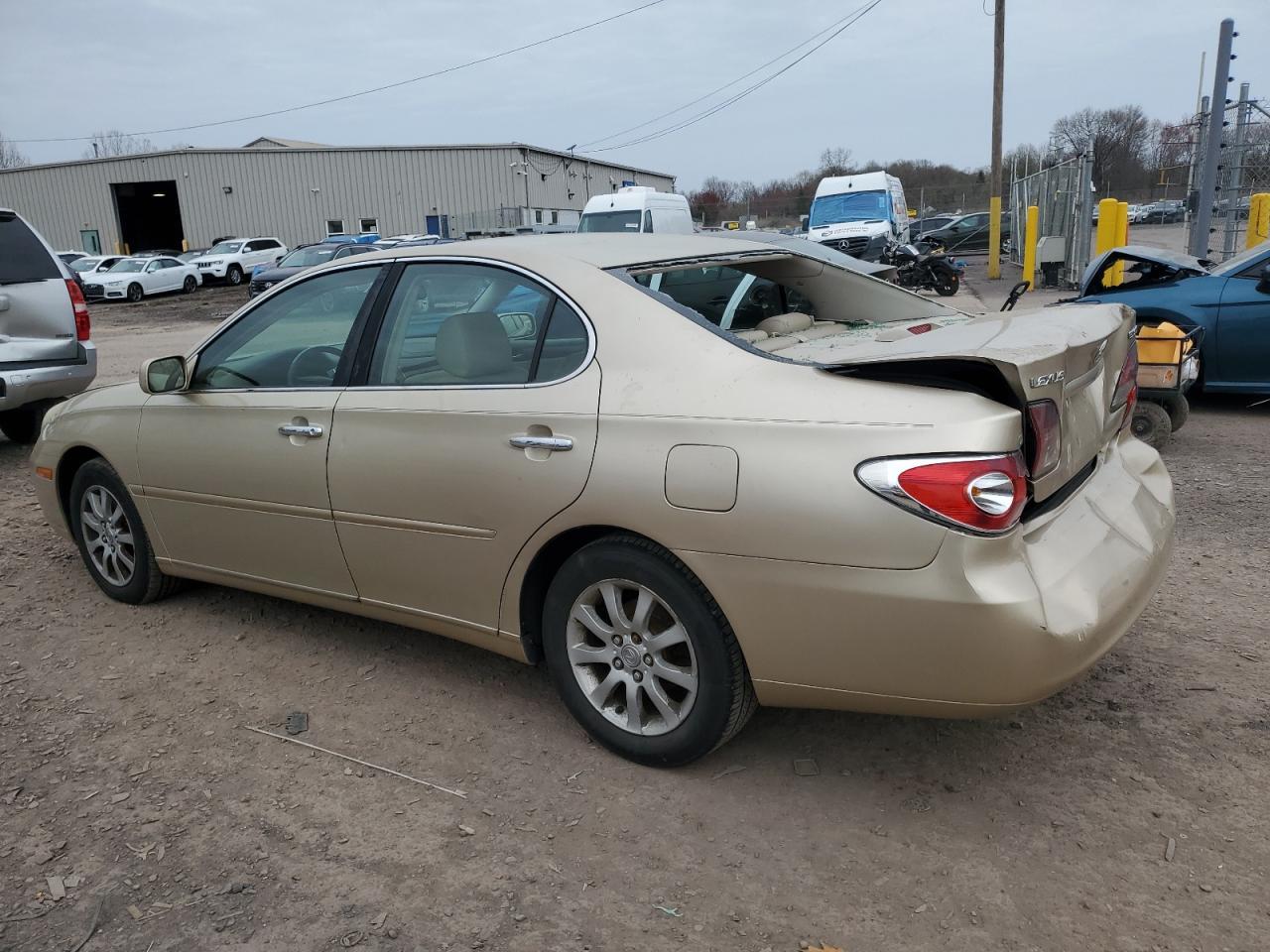 2003 Lexus Es 300 - Image 2