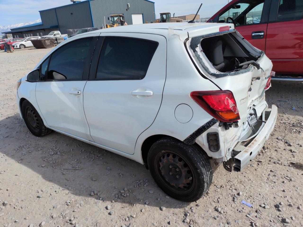 2015 Toyota Yaris - Image 2