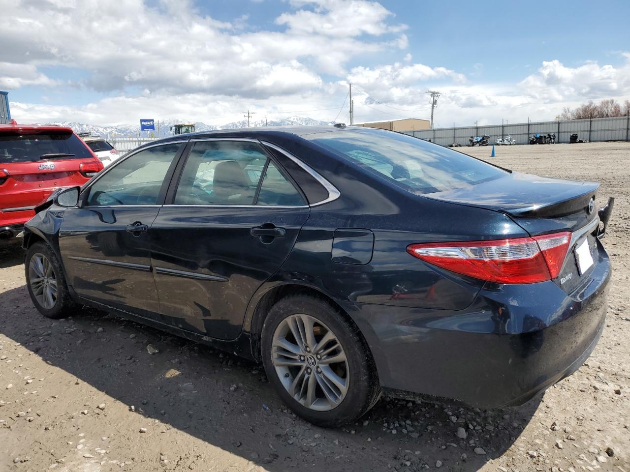 2016 Toyota Camry Xle - Фото 2