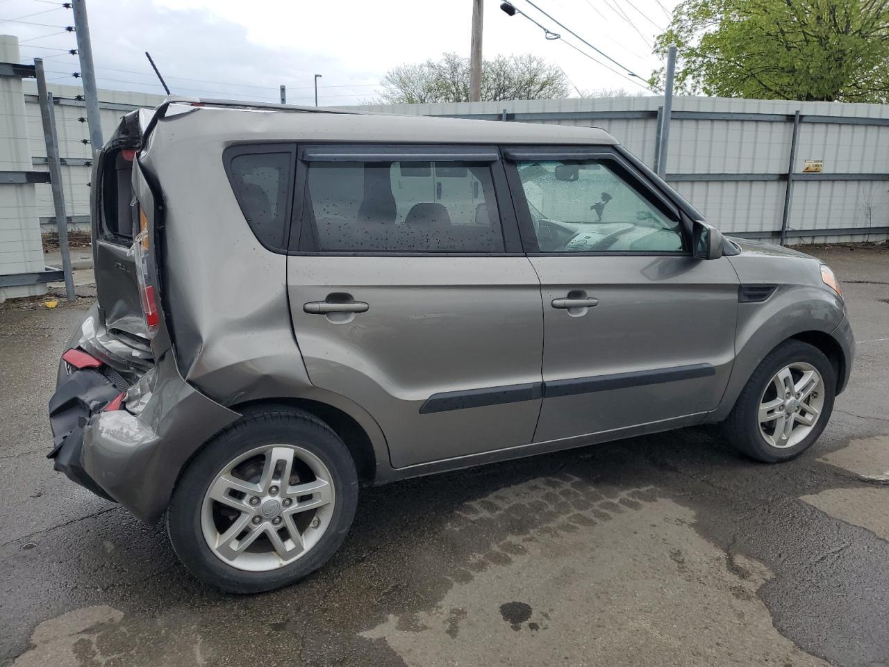 2011 Kia Soul + - Image 3