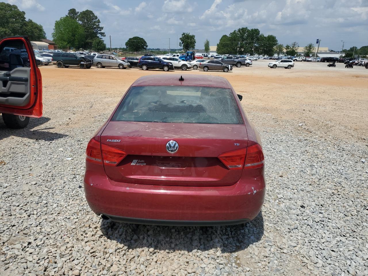 2015 Volkswagen Passat S - Фото 6