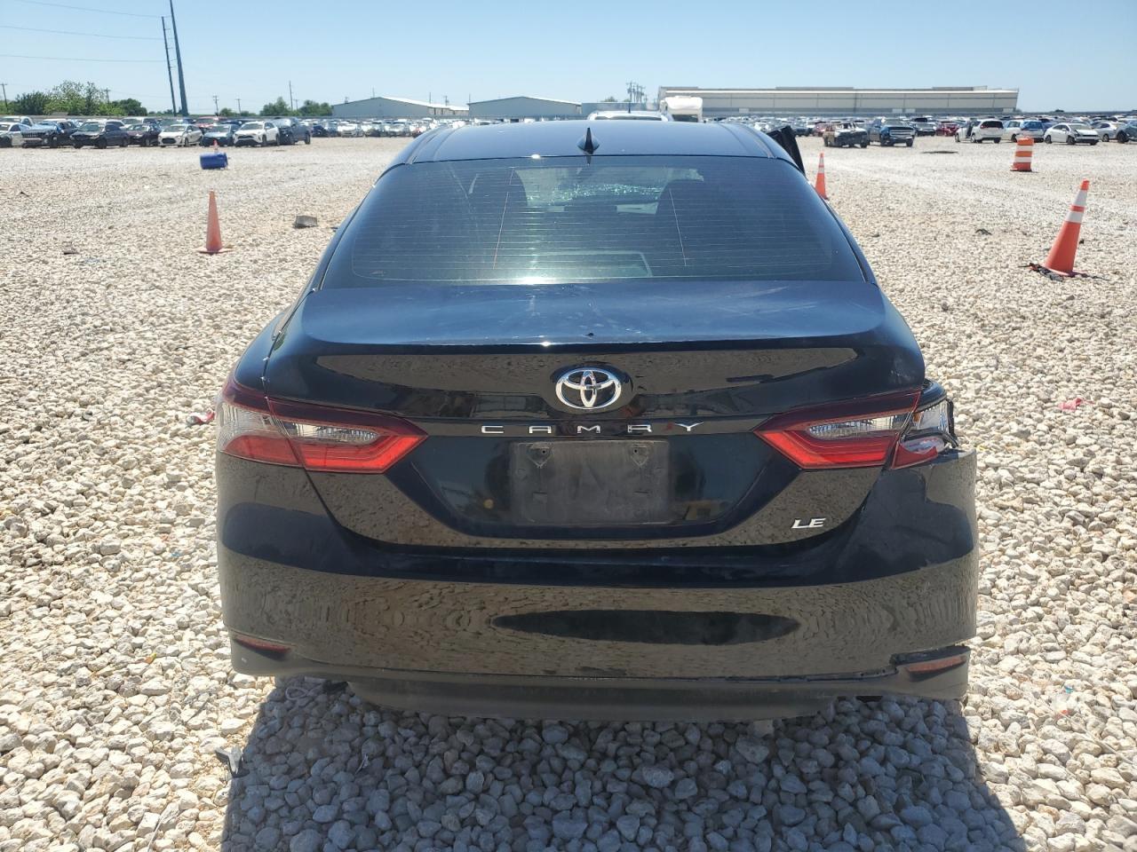 2022 Toyota Camry Le - Image 6
