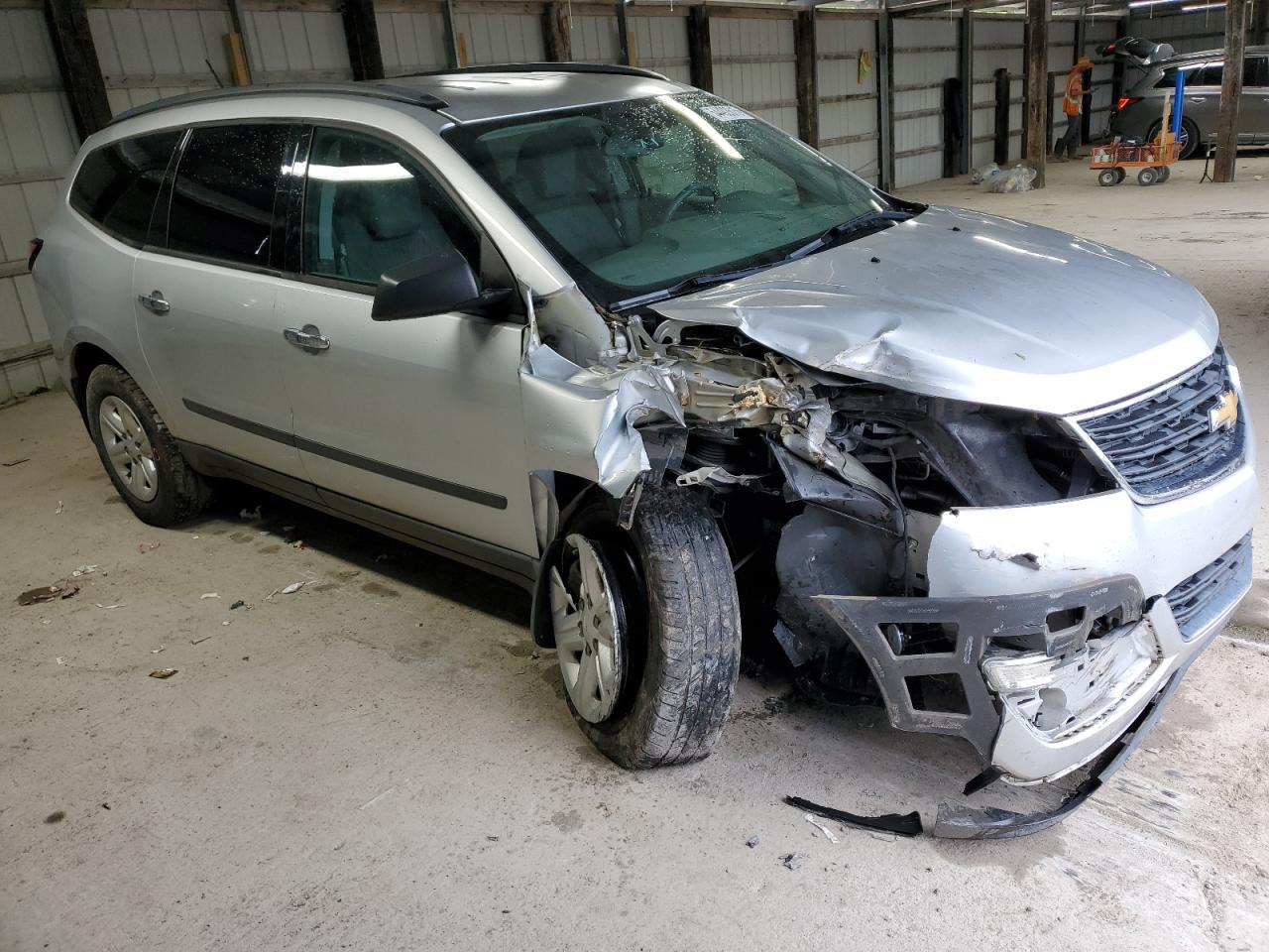 2016 Chevrolet Traverse Ls - Фото 4
