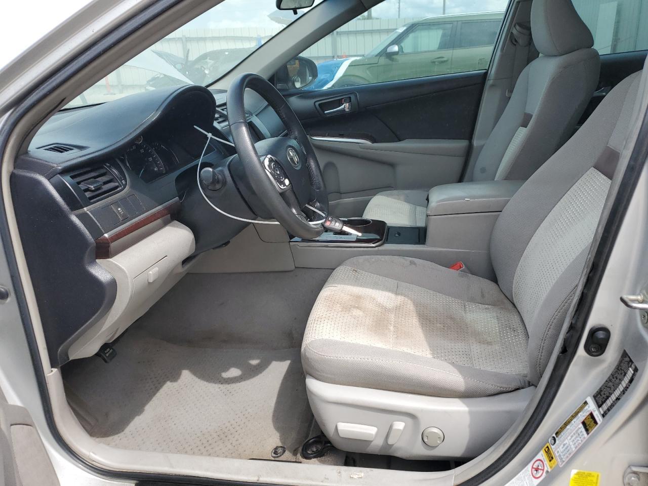 2014 Toyota Camry L - Image 7