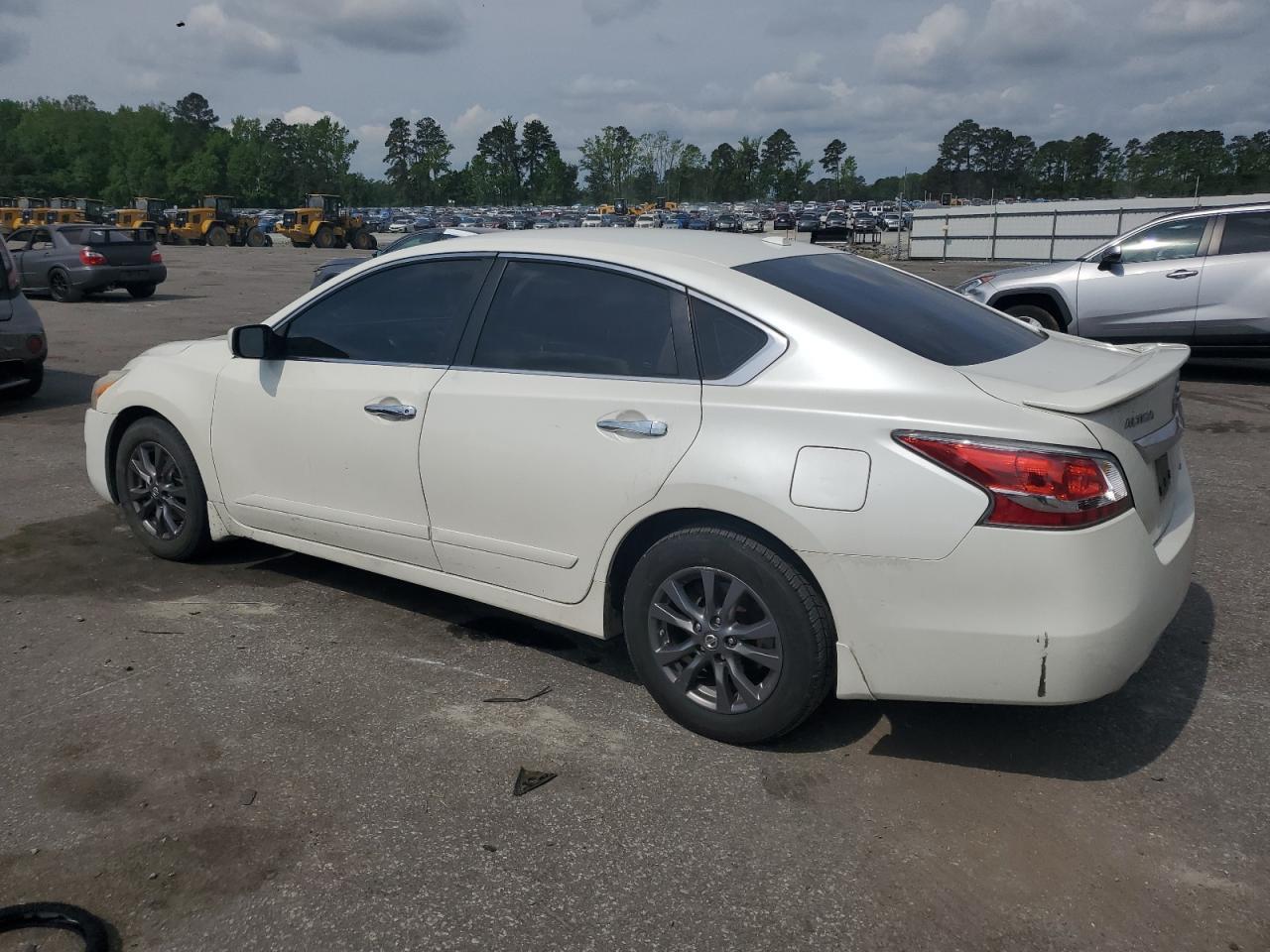 2015 Nissan Altima 2.5 - Image 2