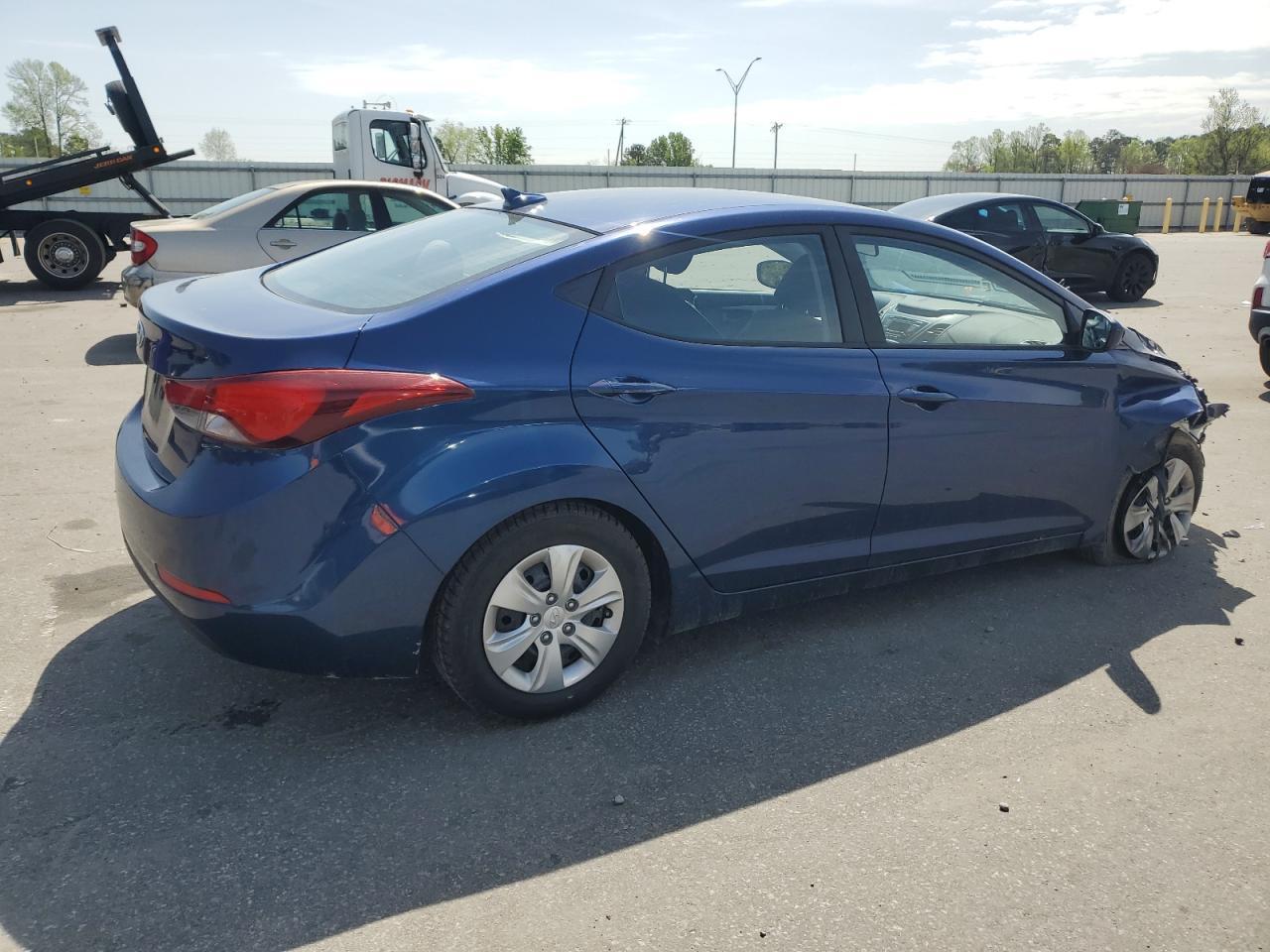 2016 Hyundai Elantra Se - Фото 3