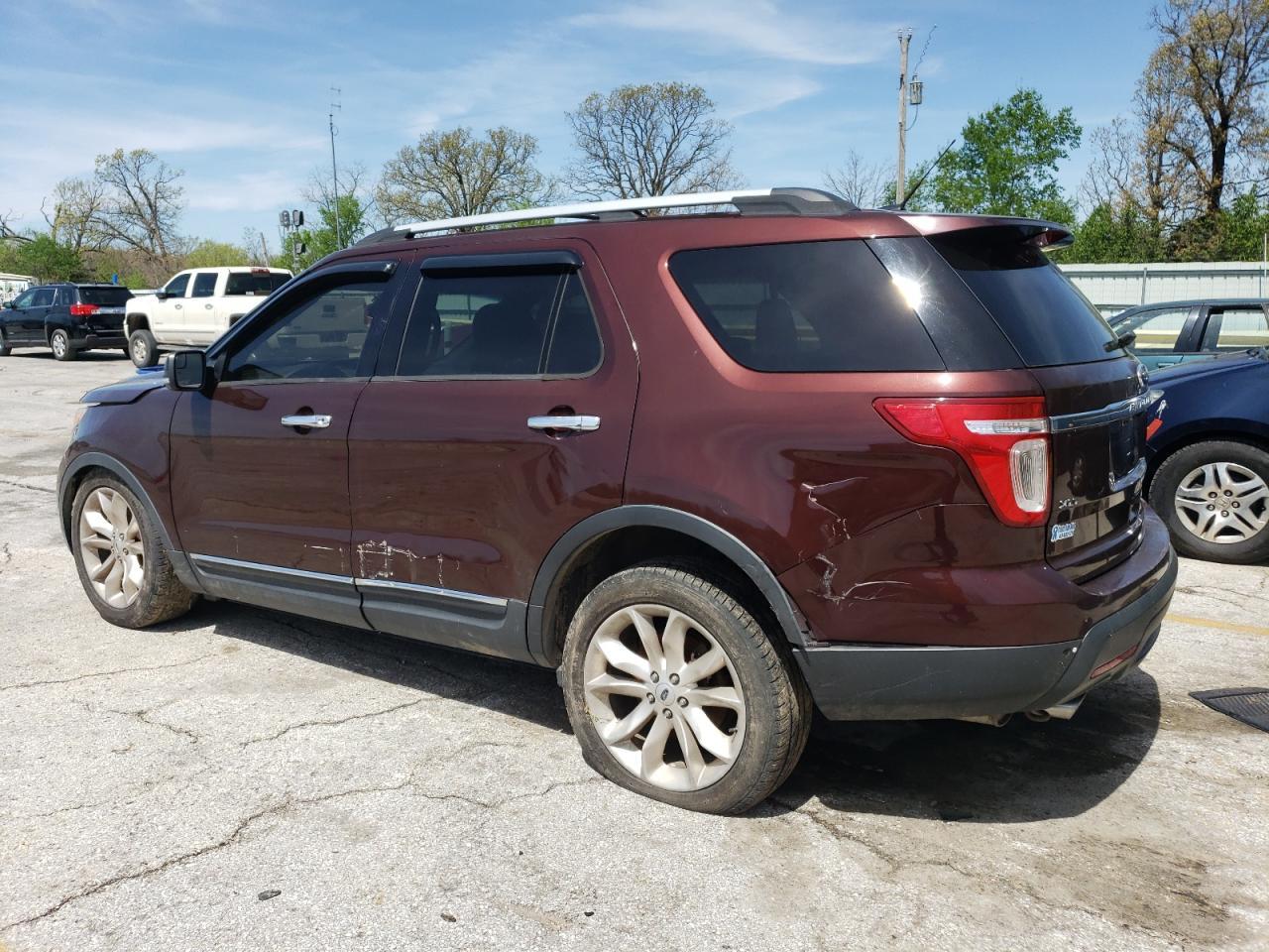 2012 Ford Explorer Xlt - Image 2