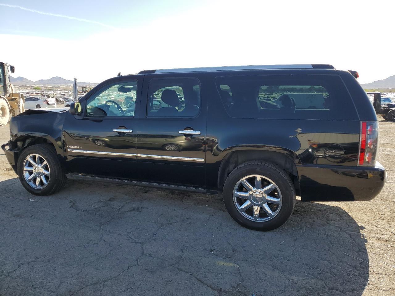 2010 GMC Yukon Xl Denali - Image 2