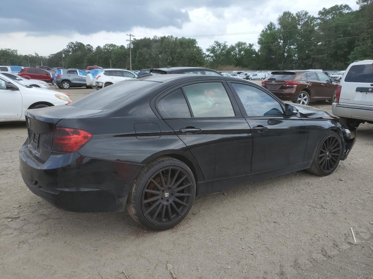 2015 BMW 320 I - Фото 3