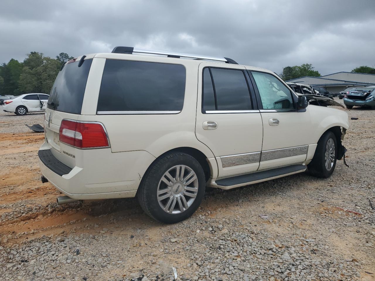 2008 Lincoln Navigator - Image 3