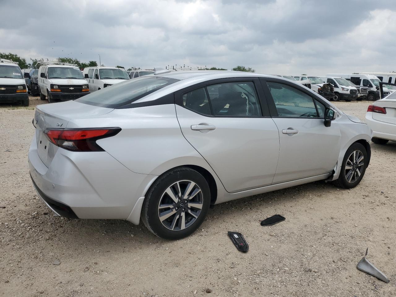 2024 Nissan Versa Sv - Фото 3