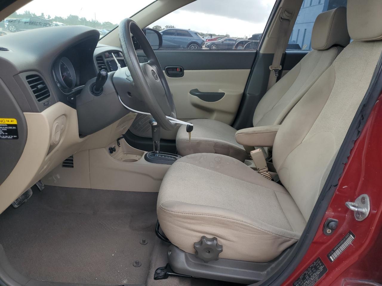 2010 Hyundai Accent Gls - Фото 7