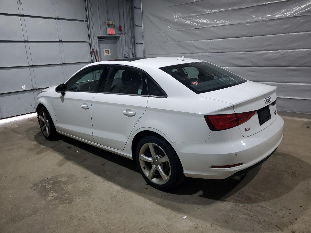 2016 Audi A3 Premium - Фото 2