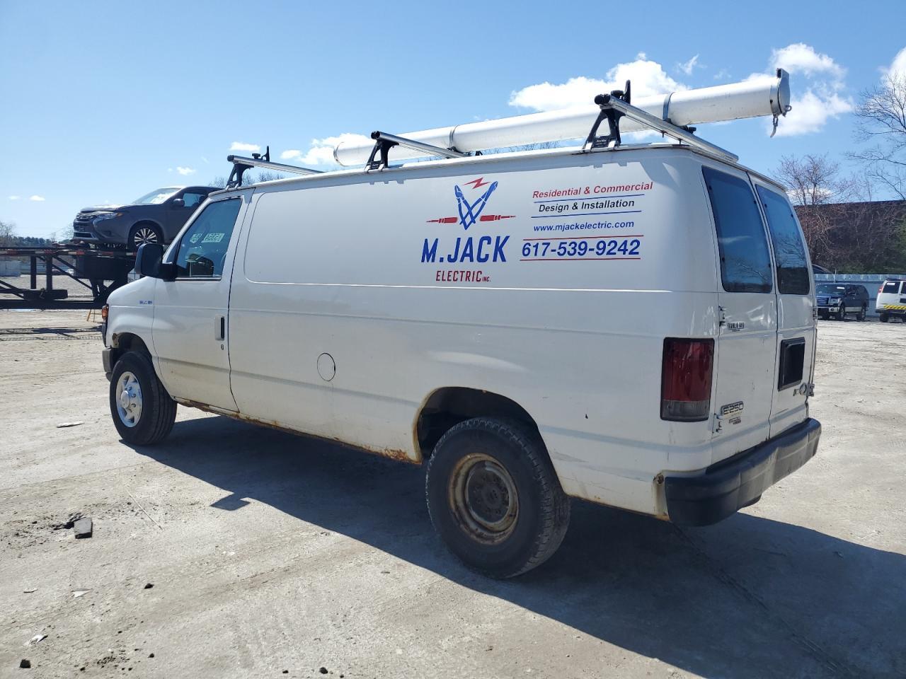 2012 Ford Econoline E250 Van - Фото 2