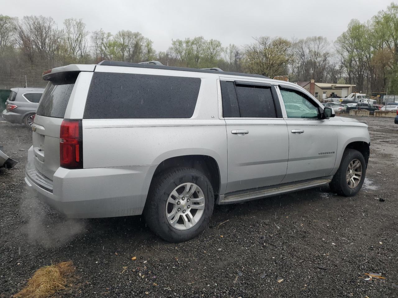 2015 Chevrolet Suburban C1500 Lt - Image 3