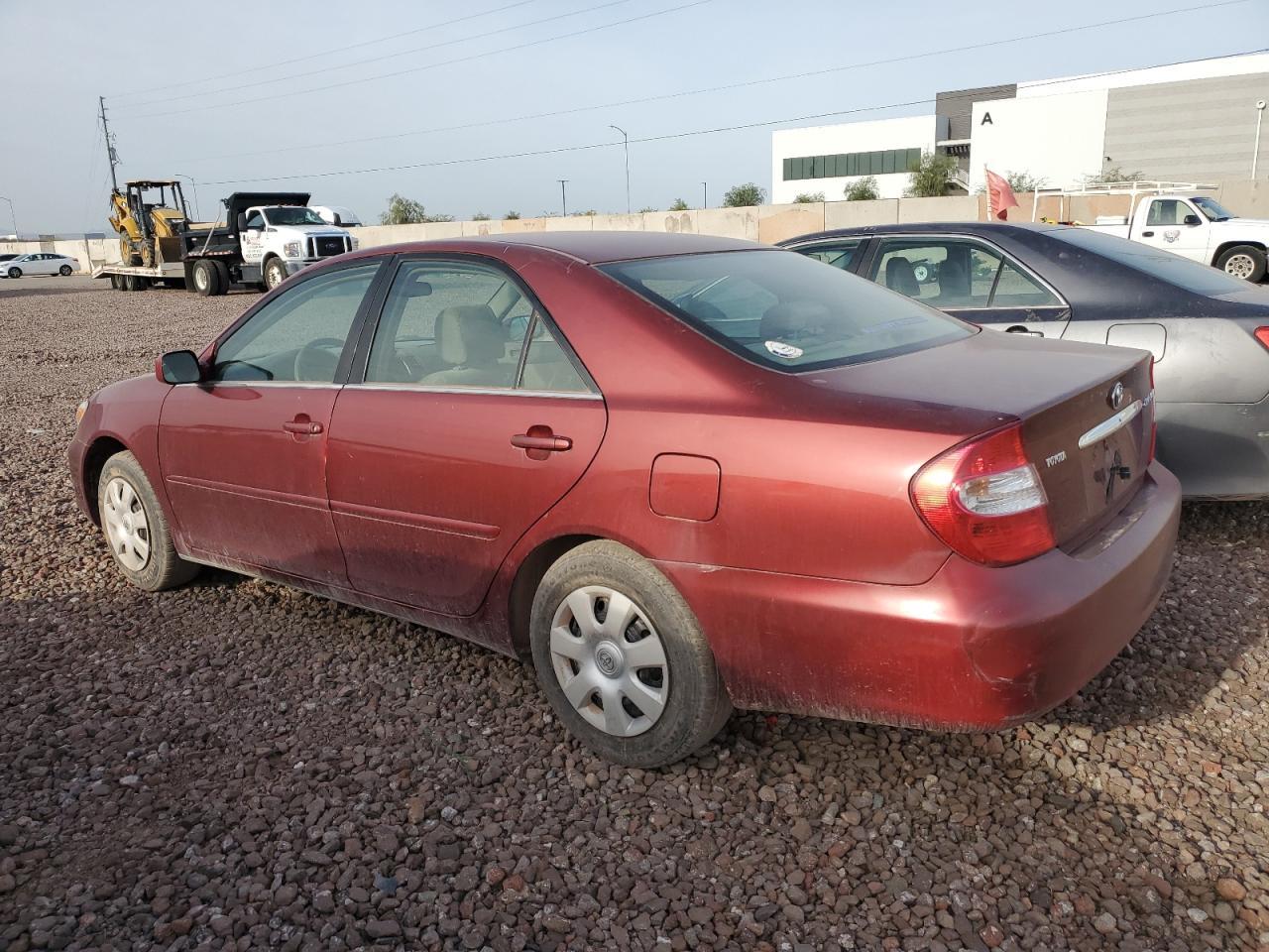 2002 Toyota Camry Le - Фото 2