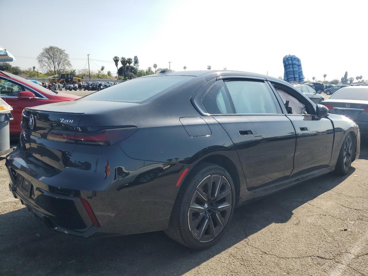 2023 BMW 740 I - Image 3