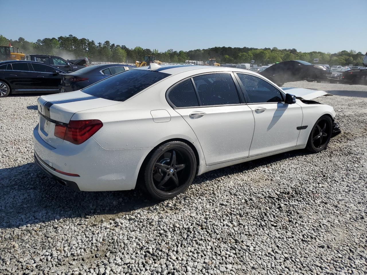 2014 BMW 740 I - Фото 3