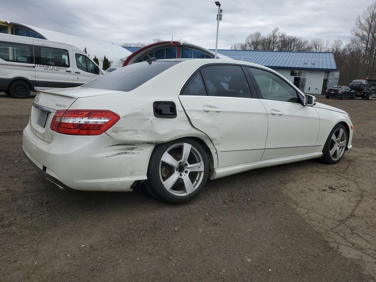 2011 Mercedes-Benz E 350 4Matic - Image 3