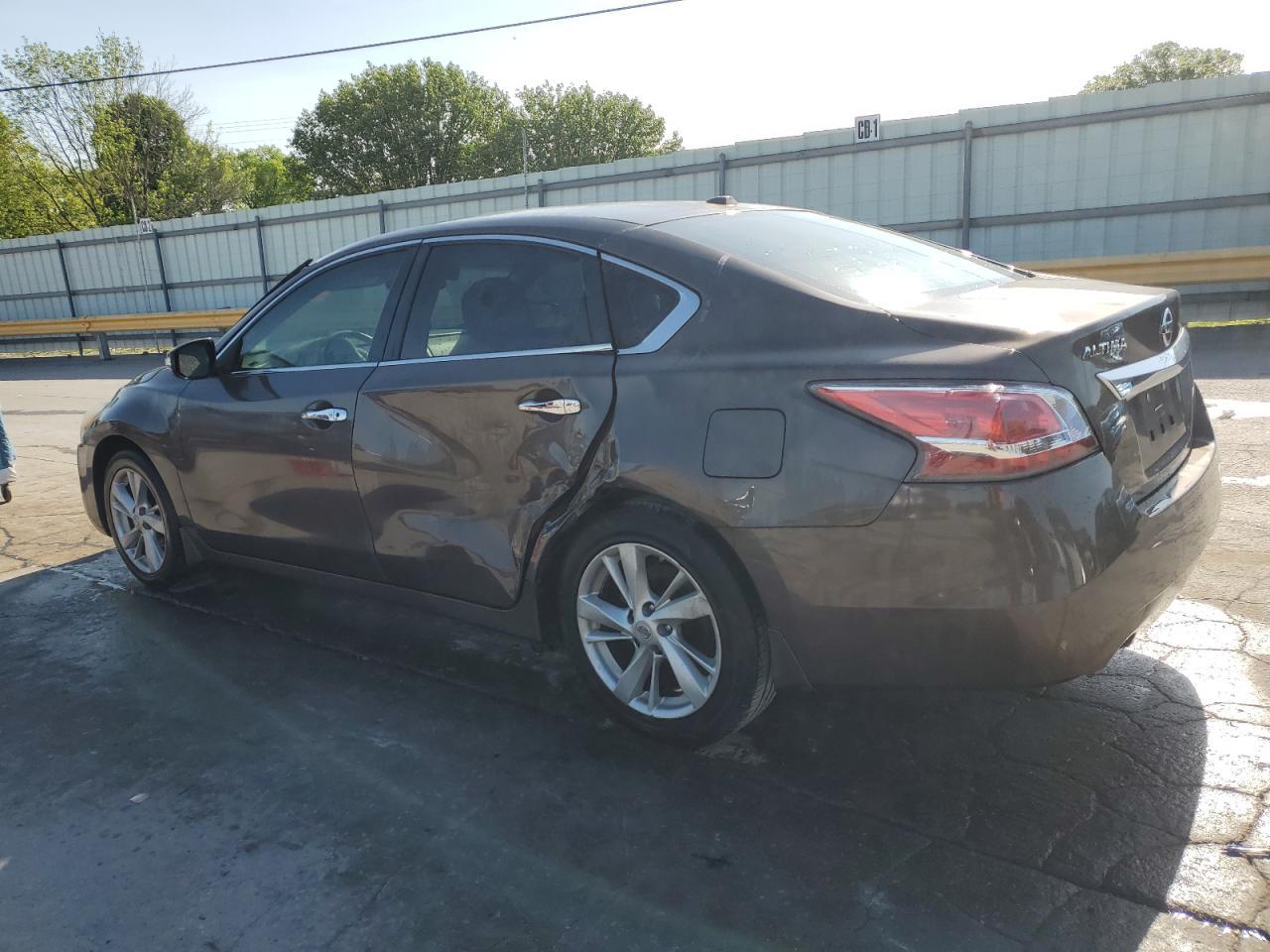 2015 Nissan Altima 2.5 Sv - Image 2