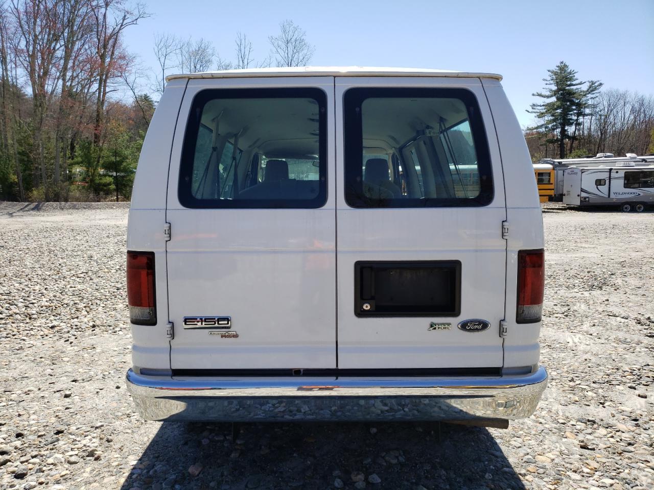 2011 Ford Econoline E150 Wagon - Фото 6