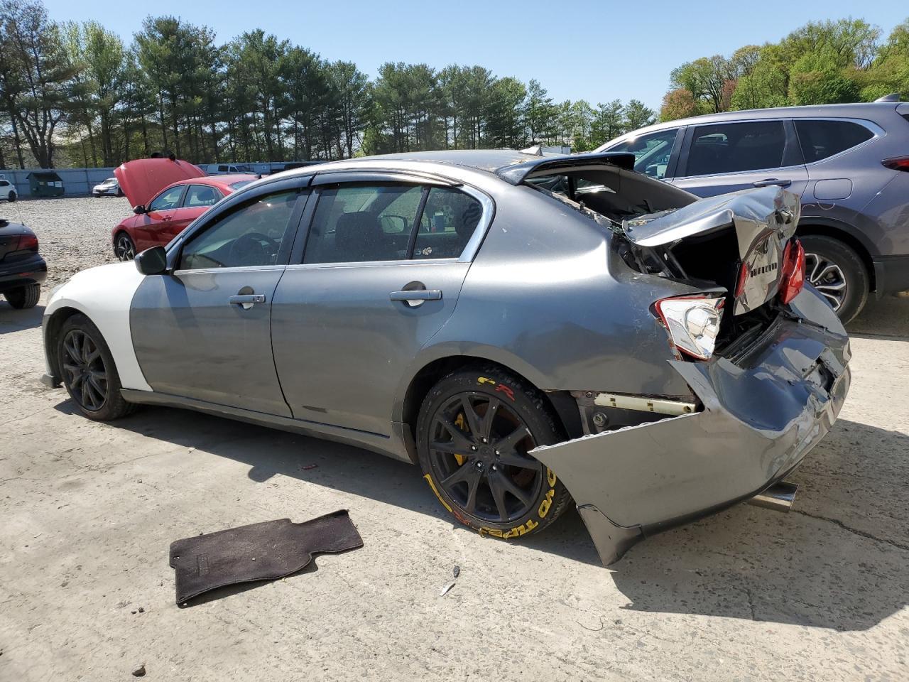 2011 Infiniti G37 - Image 2