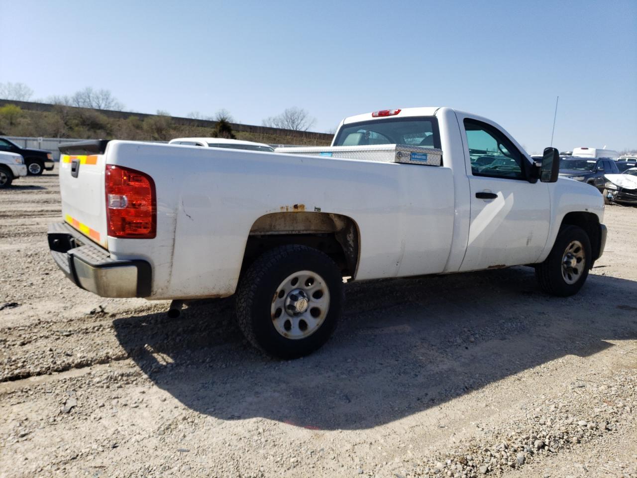 2013 Chevrolet Silverado C1500 - Фото 3