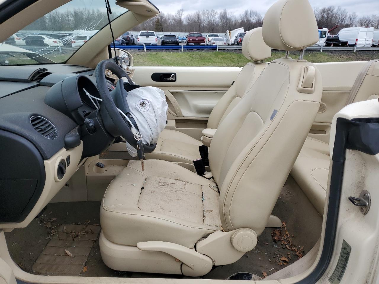 2008 Volkswagen New Beetle Convertible S - Фото 7