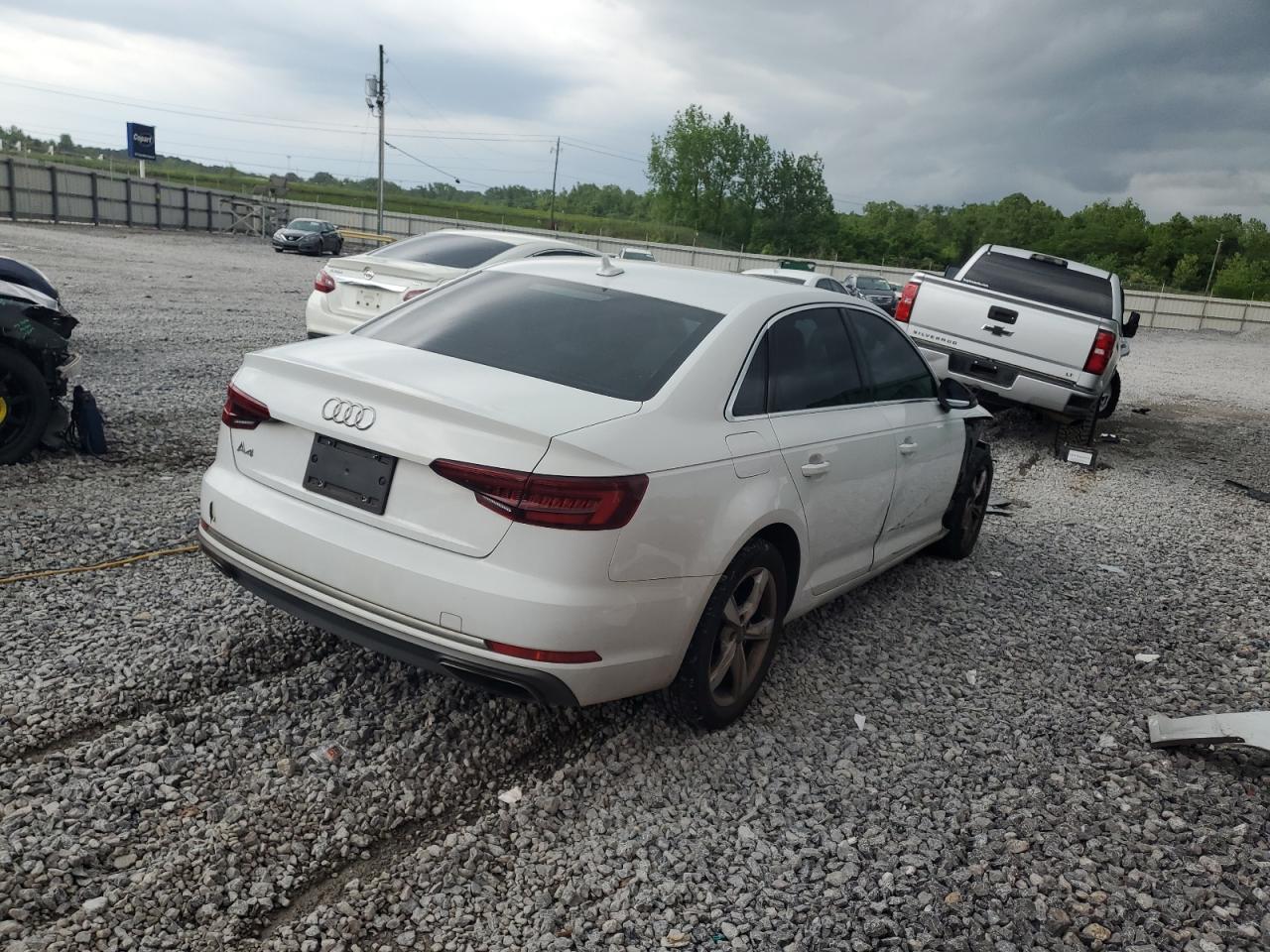 2019 Audi A4 Premium - Фото 3