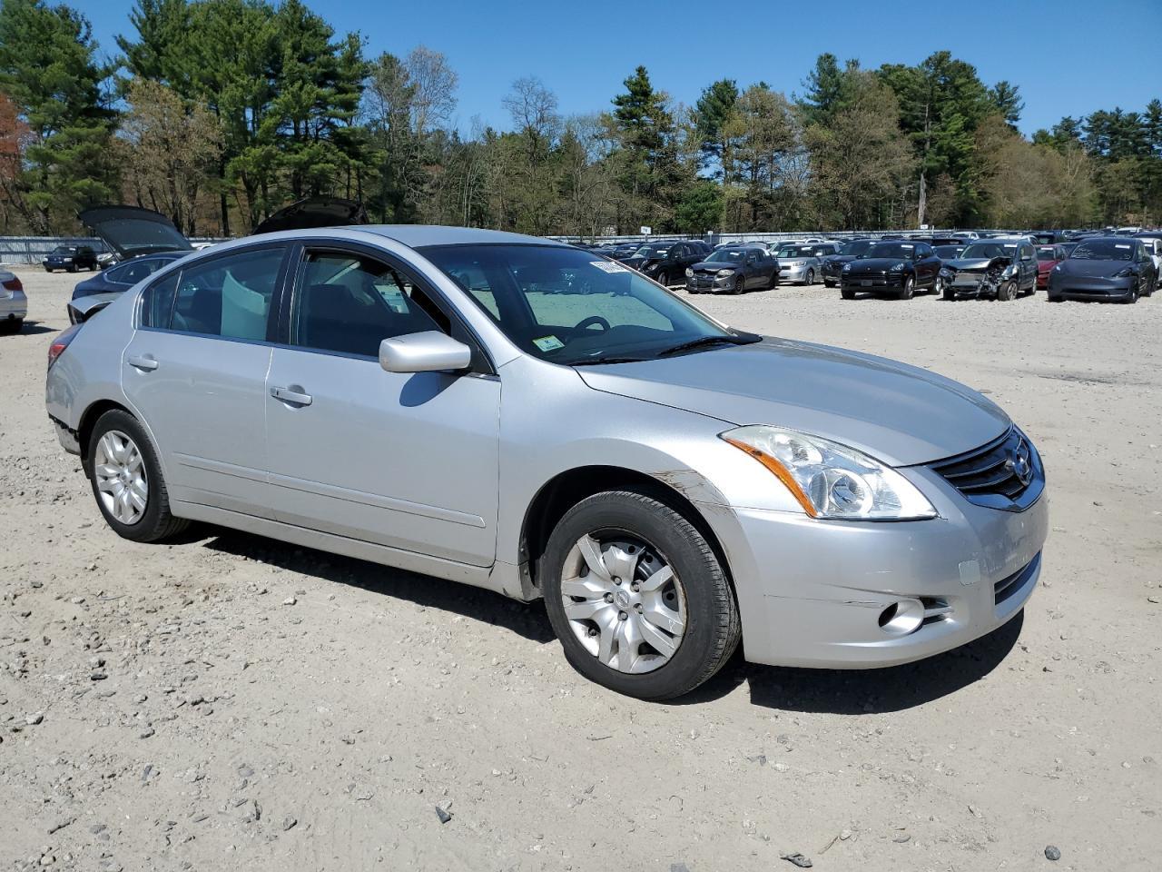 2012 Nissan Altima 2.5 - Image 4