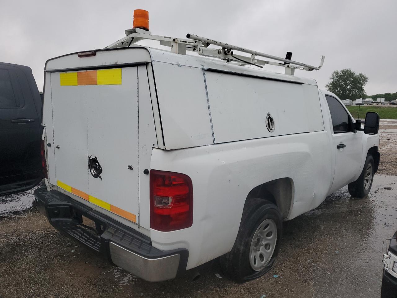 2008 Chevrolet Silverado C1500 - Фото 3