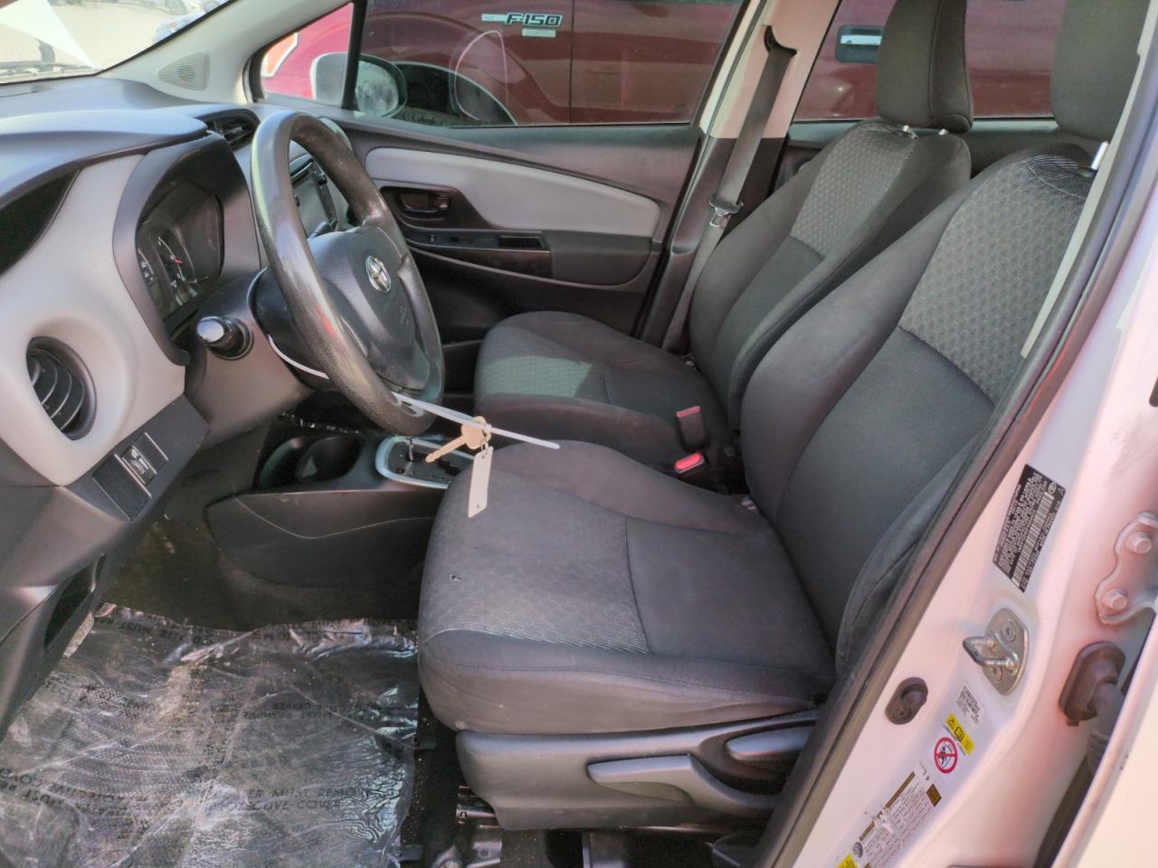2015 Toyota Yaris - Image 7