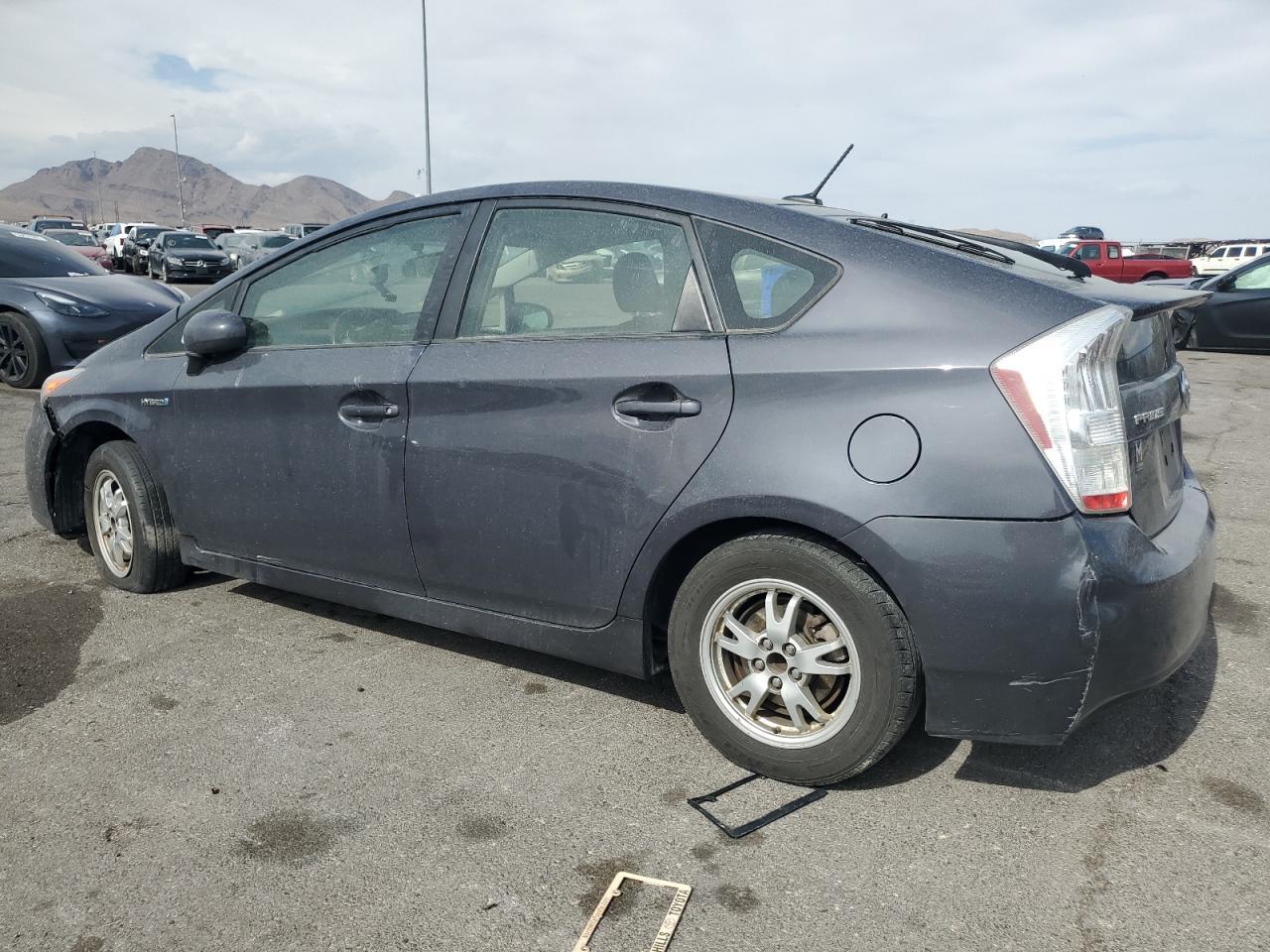2010 Toyota Prius - Фото 2