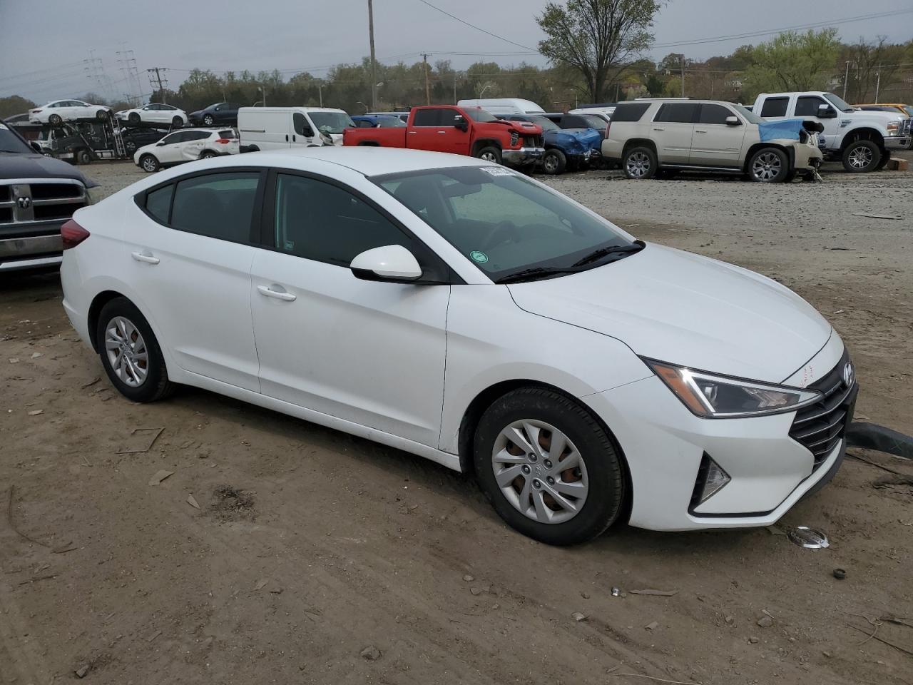 2019 Hyundai Elantra Se - Image 4