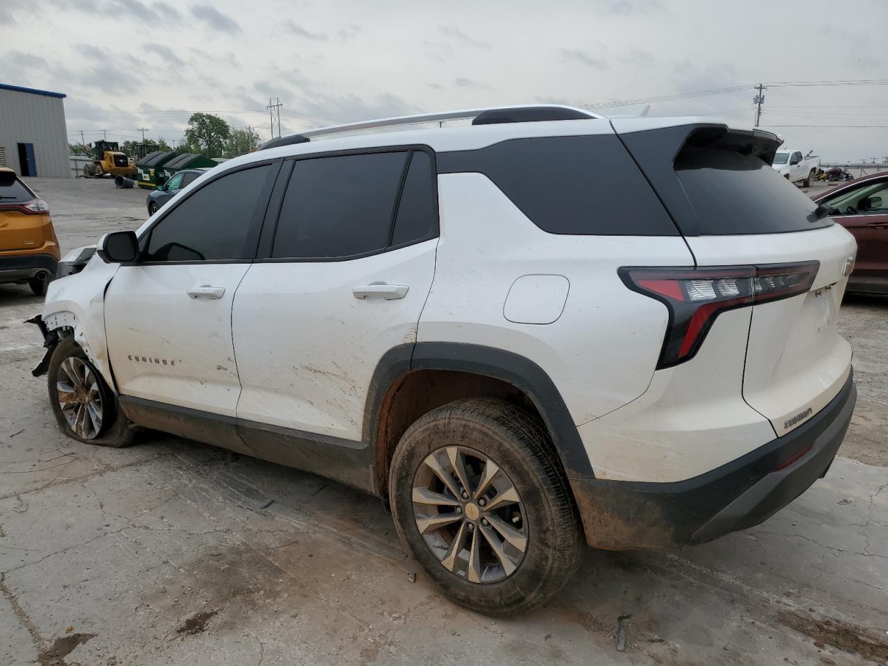 2025 Chevrolet Equinox Lt - Image 2