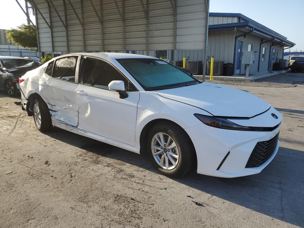 2025 Toyota Camry Xse - Image 4